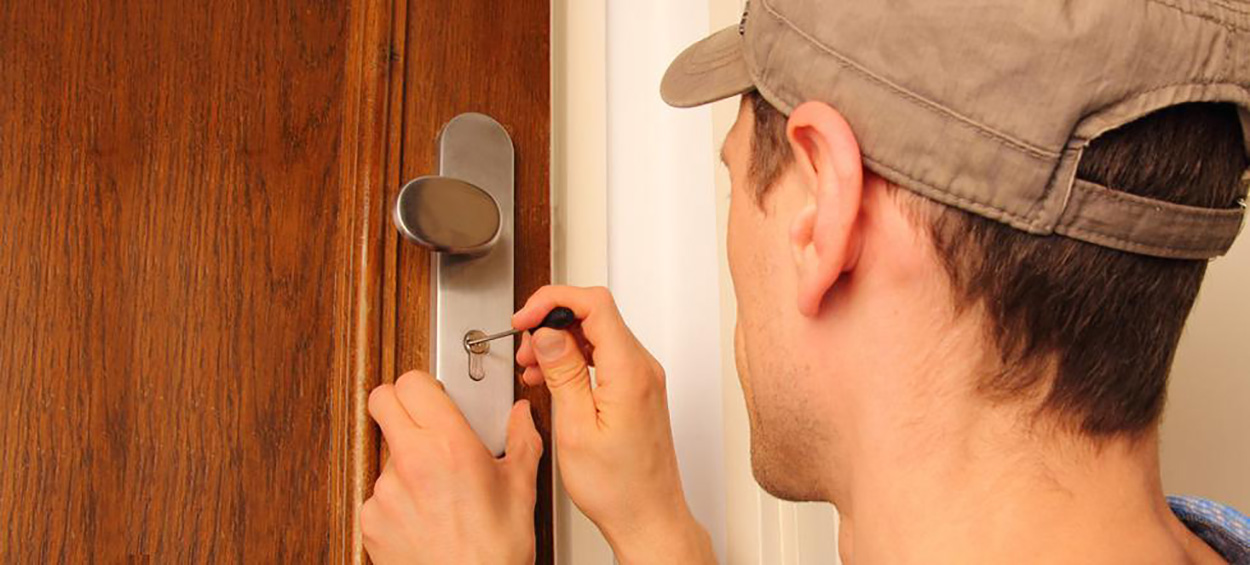 Where Should Door Handles be Placed?