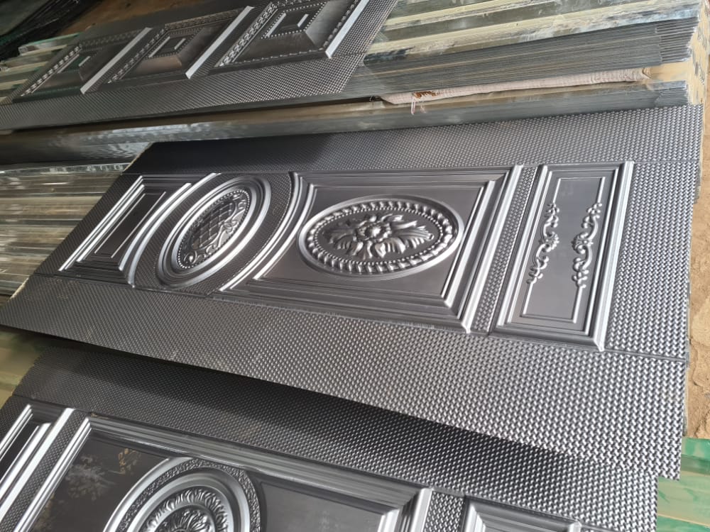 China Factory Direct Sale Classical Design Plate Sheet Cold Rolled Steel Door Skin
